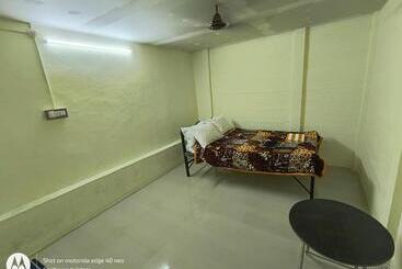 هتل کپسول Kgp Farm Stay