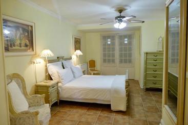 ベッドアンドブレックファースト Sainte Hélène Chambres D Hôtes & Appartement