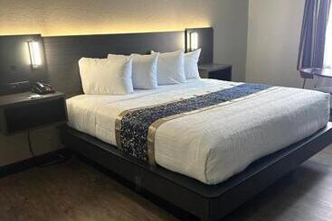 فندق Baymont By Wyndham Deming