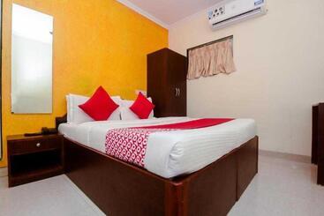 فندق Oyo Flagship Sea Land Lodging & Restuarant