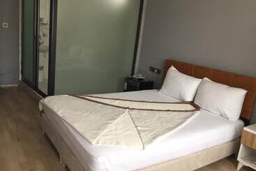 Expert Otel