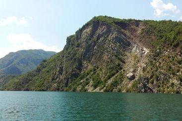 هاستل Rozafa Ferry & Accommodation