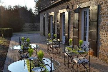 تختخواب و صبحانه Chambres D'hôtes Du Clos De La Dame