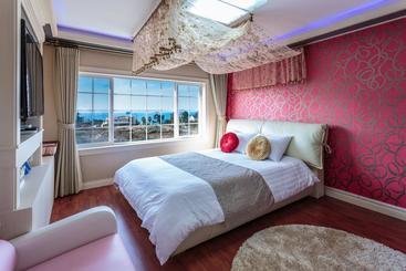 هتل Whitedream Pension