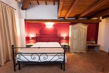 پانسیون Borgo La Colombara