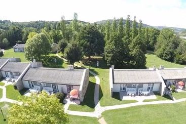 استراحتگاه Aux Portes Des Monts D'aubrac