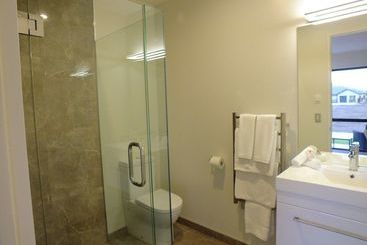 تختخواب و صبحانه Copper Beech Wanaka  Luxury Accommodation
