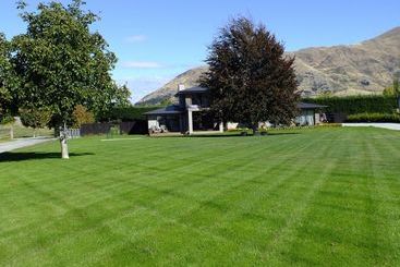 تختخواب و صبحانه Copper Beech Wanaka  Luxury Accommodation