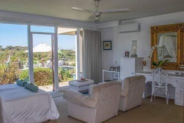 Kennedys Beach Villa