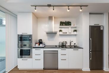 آپارتمانهای توریستها Metropolis Condotel Suites York Street