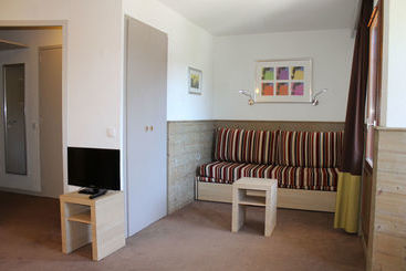 Residence Britania Cles Blanches
