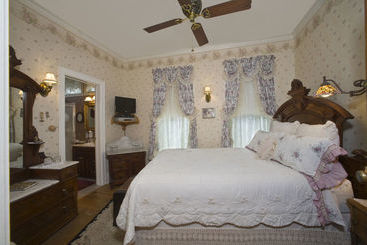 تختخواب و صبحانه Port City Victorian Inn