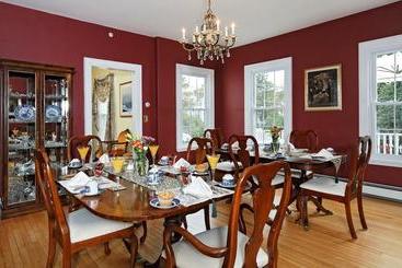 تختخواب و صبحانه Kennebec Inn