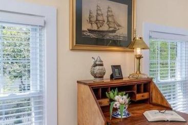 تختخواب و صبحانه Kennebec Inn