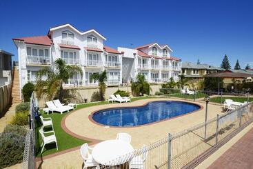 فندق على الطريق The Jetty Resort