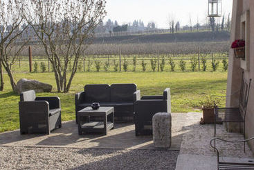 هتل Agriturismo Nicobresaola