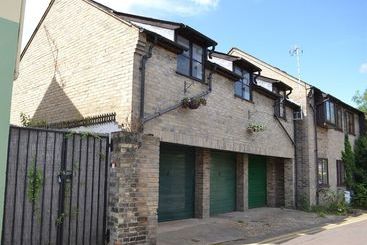 Orchard Cambridge Apartment