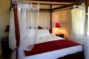 Acacia Bed And Breakfast