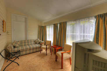 Acacia Bed And Breakfast