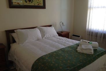 Acacia Bed And Breakfast