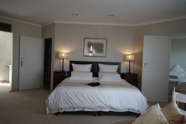 تختخواب و صبحانه 78on5th In Hermanus