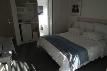 تختخواب و صبحانه 78on5th In Hermanus