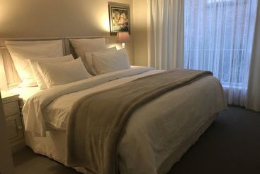 تختخواب و صبحانه 78on5th In Hermanus
