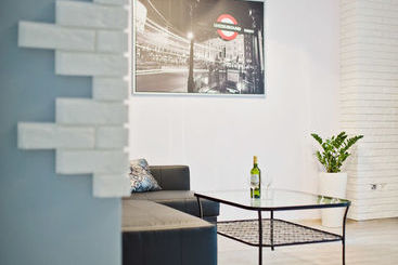 Very Berry   Orzeszkowej 16   Mtp Apartment, Parking, Check In 24h