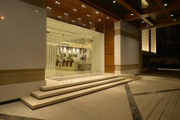 Genesis Hotel Near Mumbai Airport