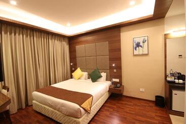 호텔 Khanna Fiesta