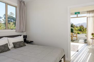هتل Split Apple Lodge  Boutique Eco Lodge & Spa