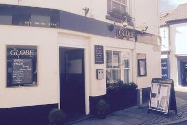 The Globe Inn