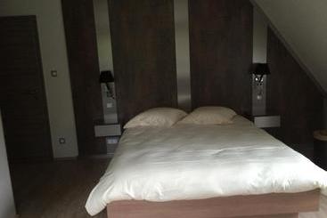 تختخواب و صبحانه Chambres D'hotes Chez Marie