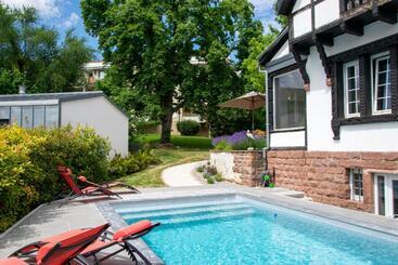 تختخواب و صبحانه La Villa Du Coteau