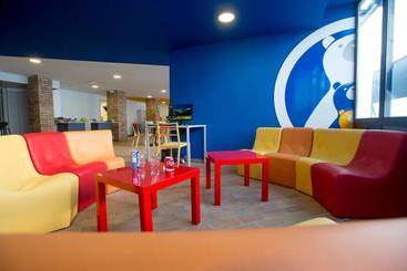 هتل Hôtel Des 4 Ours