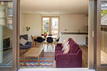 Lambeth North One