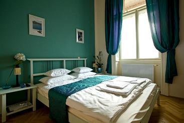 Budapest Rooms Bed And Breakfast -                             Budapest                        