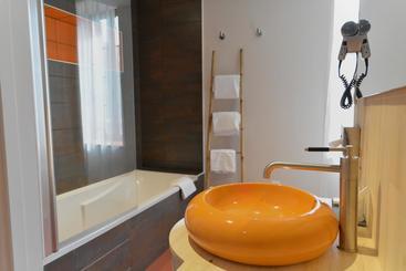 هتل Les Chambres De L Ady
