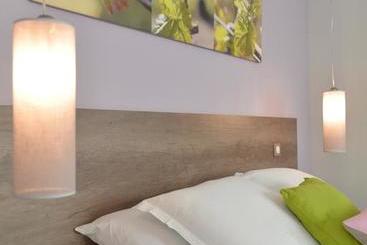 هتل Les Chambres De L Ady