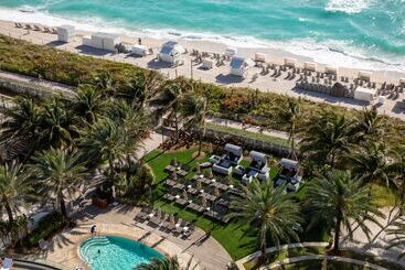استراحتگاه Nobu Hotel Miami Beach