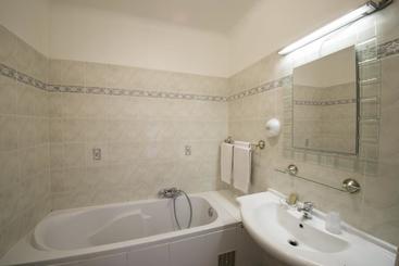 Отель Albergo