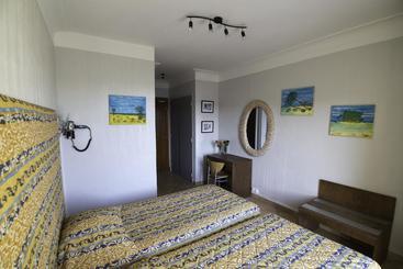 Отель Albergo