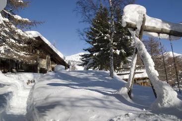 هتل Notre Maison