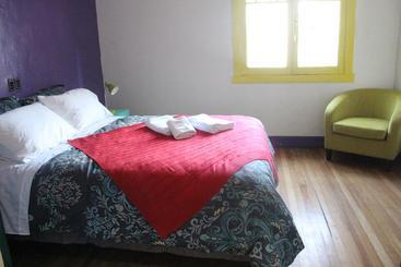 هتل The Princesa Insolente Hostel