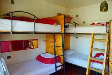 هتل The Princesa Insolente Hostel