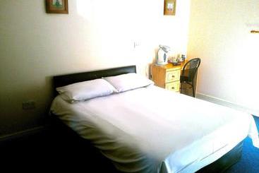 هتل The Shipwright Guesthouse