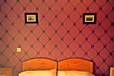 هتل The Shipwright Guesthouse