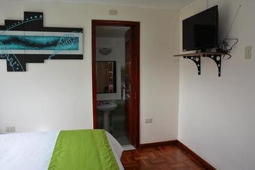هتل Casa Yaruqui