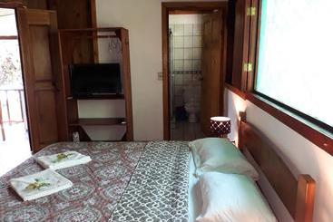 تختخواب و صبحانه Cabinas Nirvana Ecolodge