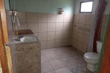 تختخواب و صبحانه Hostel La Suerte